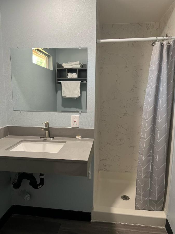 Travel Inn גילרוי מראה חיצוני תמונה