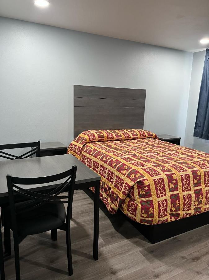 Travel Inn גילרוי מראה חיצוני תמונה
